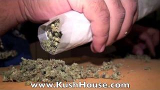 Roll a 56g Joint [Exclusive KushHouseTV] guide HD